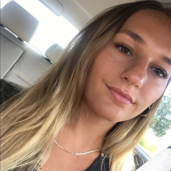 Meet your Posher, Erica - Picture 1 of 1